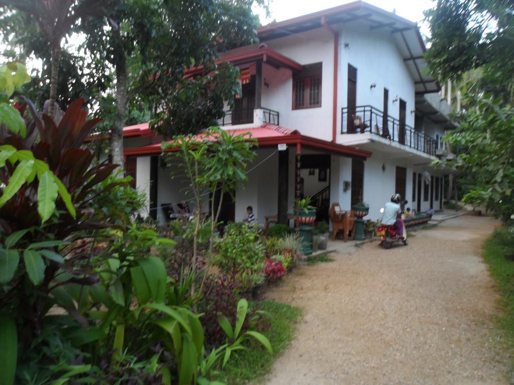 Piumi House Dickwella Exterior foto
